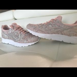 ASICS GEL-LYTE V “SUMINAGASHA” “white/evening sand
